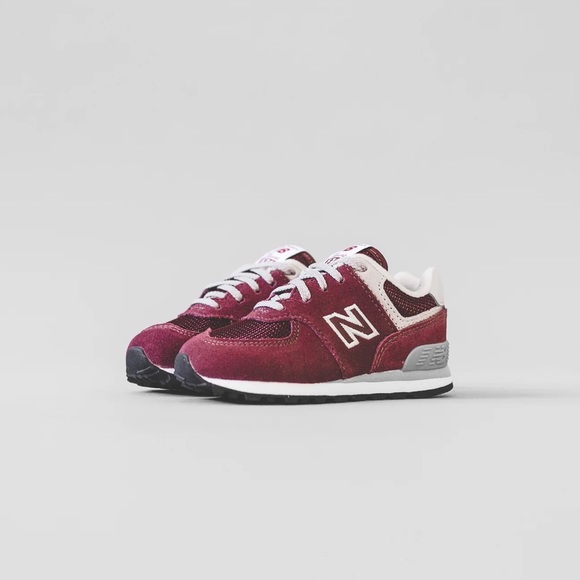 New Balance 574 infant sneakers in burgundy red Size 3C wide - Picture 2 of 7